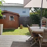 Le Brigantin, Mitoyenne De 68m2 Avec Terrasse, Jardinet Et Petit Garage *
