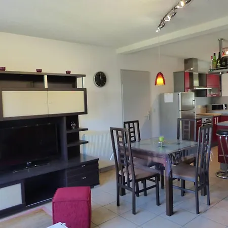 Willa Le Brigantin, Mitoyenne De 68m2 Avec Terrasse, Jardinet Et Petit Garage *