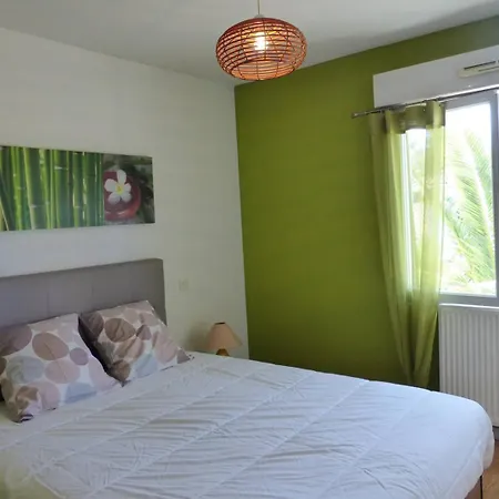 Le Brigantin, Mitoyenne De 68m2 Avec Terrasse, Jardinet Et Petit Garage Villa *